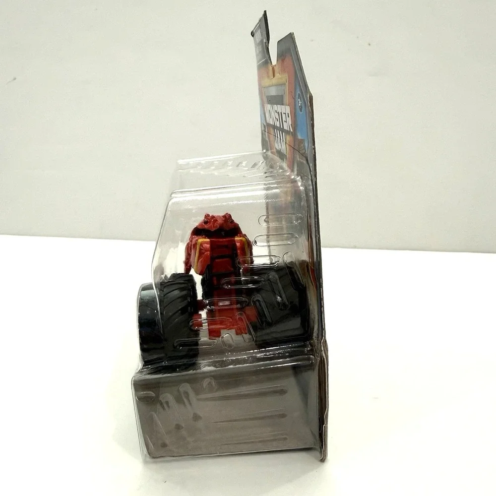New Spin Master Monster Jam Crushstation Truck 1:64 Lobster Metal Die Cast Toy
